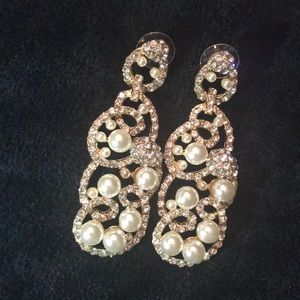 Gold pearl drop earrings